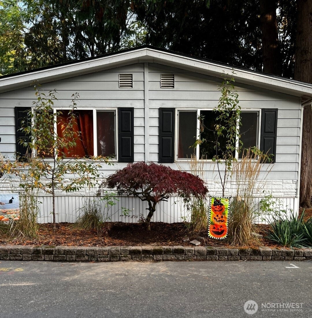900 29th Street SE D-9