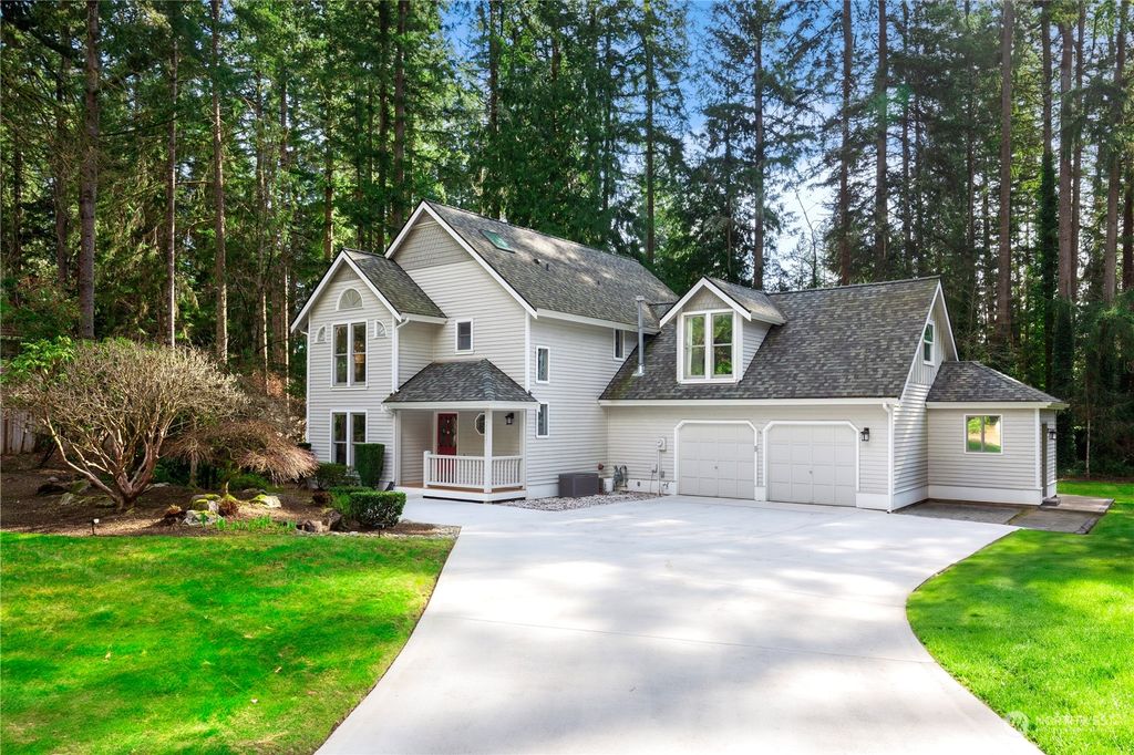 Photo of 22821 NE 51st St St, Redmond, WA 98053 (MLS # 2203543)