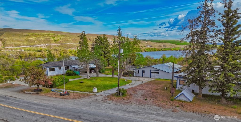 Photo of 284 Monse Bridge Road, Brewster, WA 98812 (MLS # 2510748)