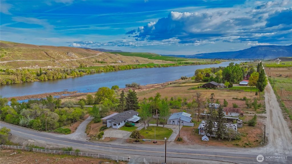 Photo of 284 Monse Bridge Road, Brewster, WA 98812 (MLS # 2510748)
