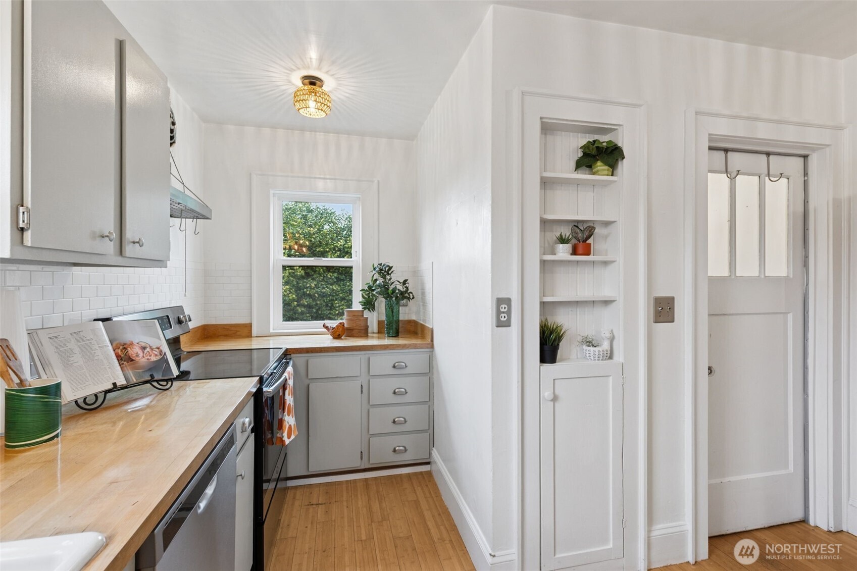 408 Rogers Street SW