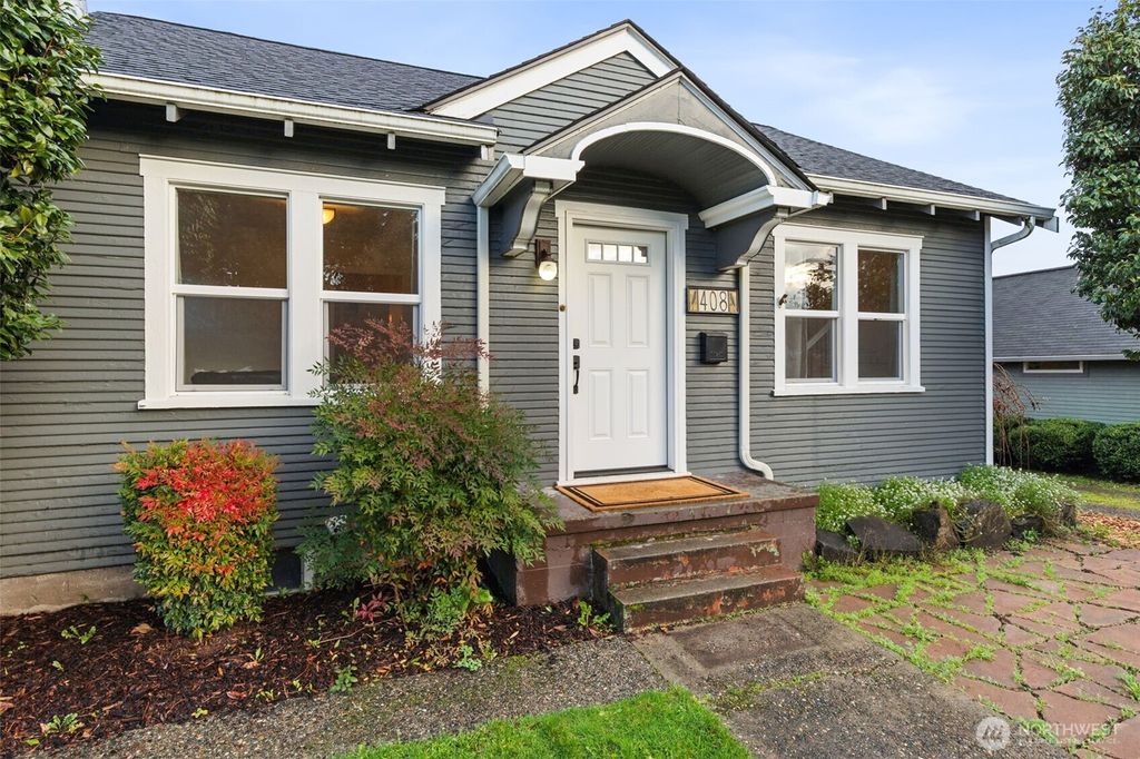 Photo of 408 Rogers Street SW, Olympia, WA 98502 (MLS # 2457294)