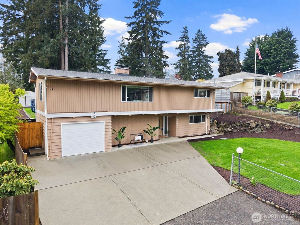 Photo of 16049 SE 131st Street, Renton, WA 98059 (MLS # 2506749)