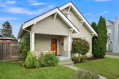 Photo of 2518 Elm Street, Bellingham, WA 98225 (MLS # 2594281)