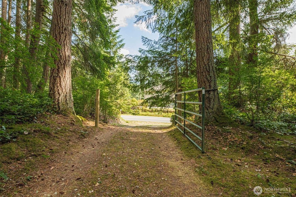 Photo of 180 180XX 48th Street NE, Snohomish, WA 98290 (MLS # 2404083)