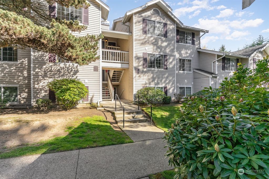 Photo of 19230 Forest Park Drive NE #K-335, Lake Forest Park, WA 98155 (MLS # 2058213)