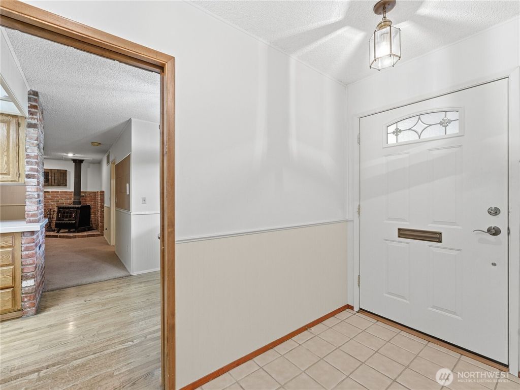 Photo of 1319 First Street, Wenatchee, WA 98801 (MLS # 2505197)