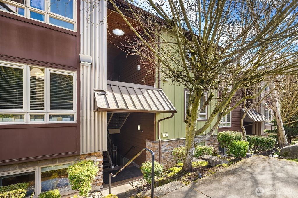 Photo of 15152 NE 82nd Street #101, Redmond, WA 98052 (MLS # 2344515)