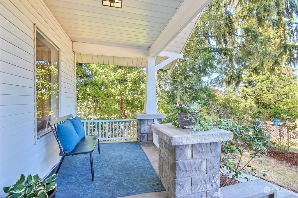 Photo of 3551 SW 99th St. St, Seattle, WA 98126 (MLS # 2267149)