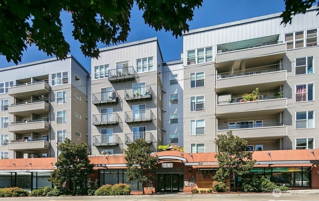 Photo of 303 23rd Avenue S #304, Seattle, WA 98144 (MLS # 2492960)