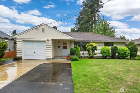 Photo of 314 14th Street SW, Puyallup, WA 98371 (MLS # 2525010)