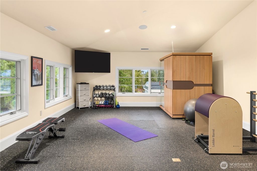 listing image 9365904606982126667