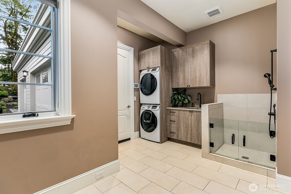 listing image 9365946839913063807