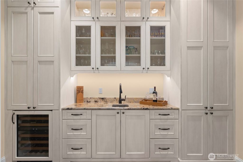 listing image 9362866462305573951