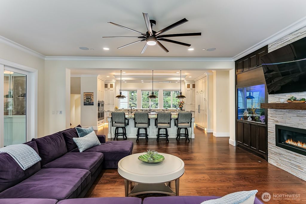 listing image 9364641446984624845