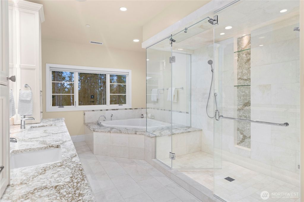 listing image 9365531184204843083