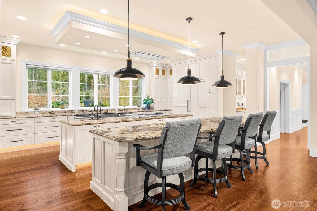 listing image 9360019875344615905