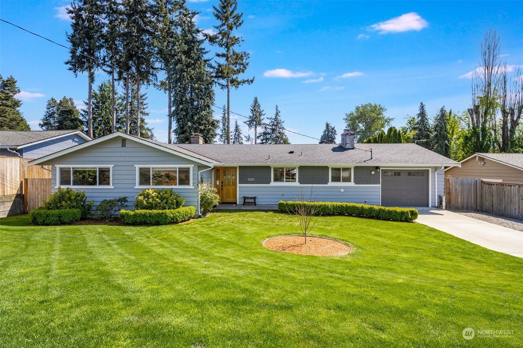 Photo of 12113 SE 43rd Street, Bellevue, WA 98006 (MLS # 2235869)