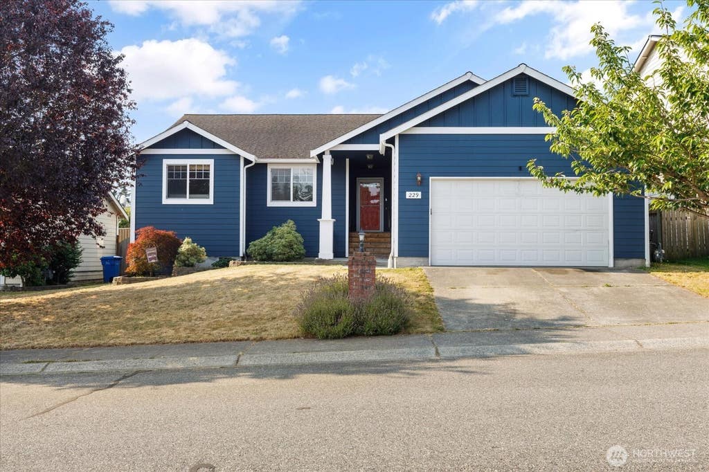 Photo of 229 NW Cherry Hill Loop, Oak Harbor, WA 98277 (MLS # 2567022)