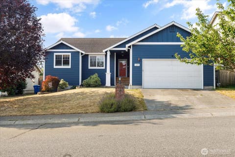 Photo of 229 NW Cherry Hill Loop, Oak Harbor, WA 98277 (MLS # 2567022)