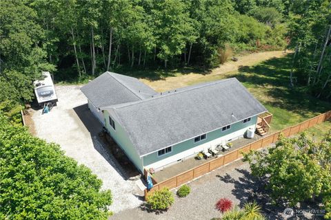 Photo of 501 S Olympia Street, Westport, WA 98595 (MLS # 2546258)