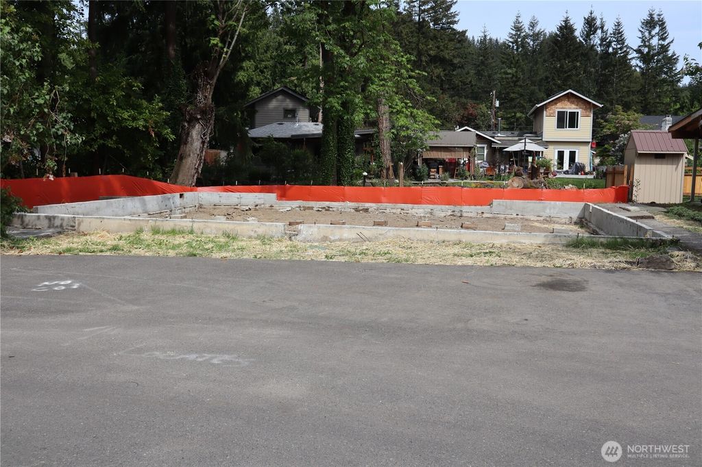 Photo of 466 Front Street N, Issaquah, WA 98027 (MLS # 2373005)