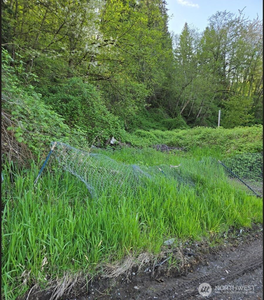 2306 W Valley Highway E