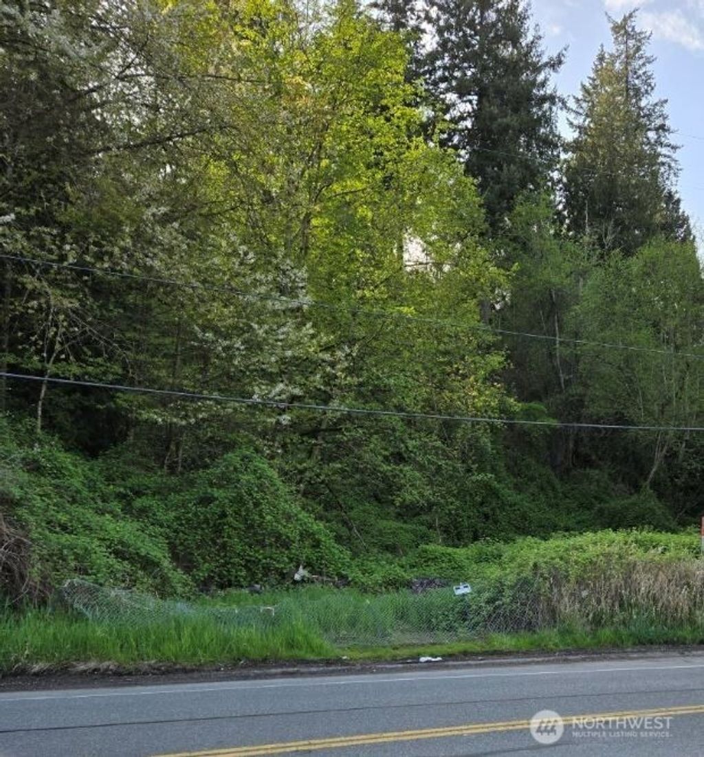 Photo of 2306 W Valley Highway E, Edgewood, WA 98372 (MLS # 2498917)