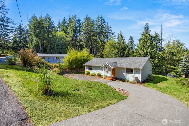 231 E Snowcap Drive