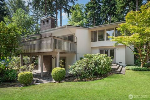 Photo of 1220 80th Place NE, Medina, WA 98039 (MLS # 2418199)