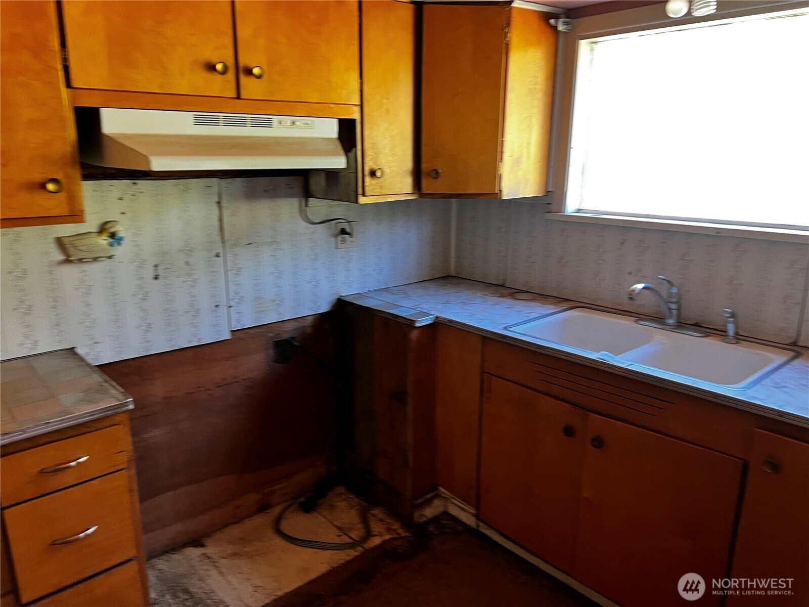 2405 Elmway