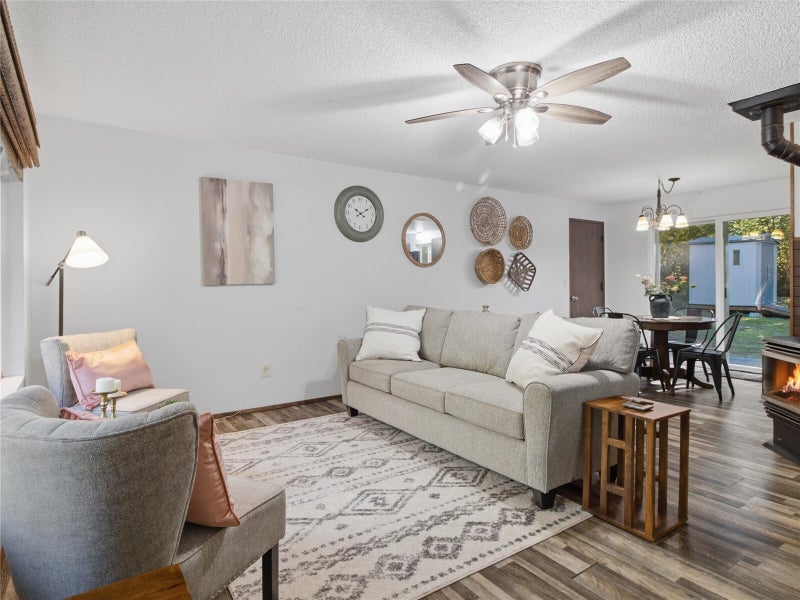 7631 Kittiwake Drive SE