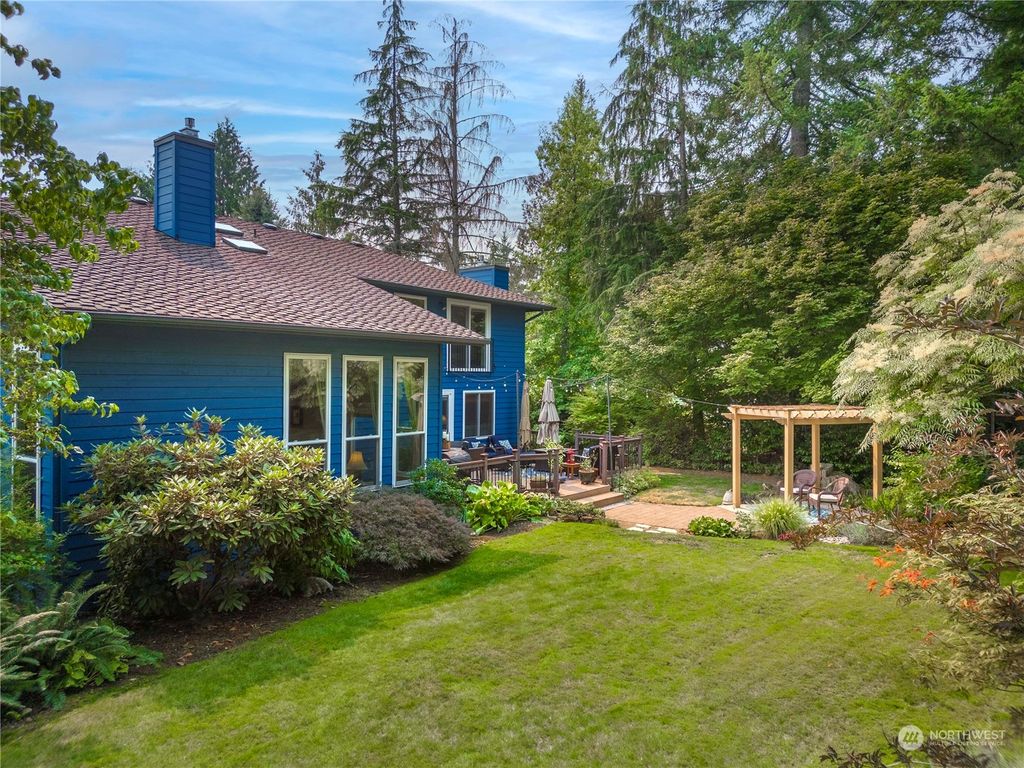 Photo of 21012 SE 256th Place, Maple Valley, WA 98038 (MLS # 2148507)