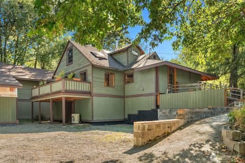10320 SW Cove Road Vashon WA 98070
