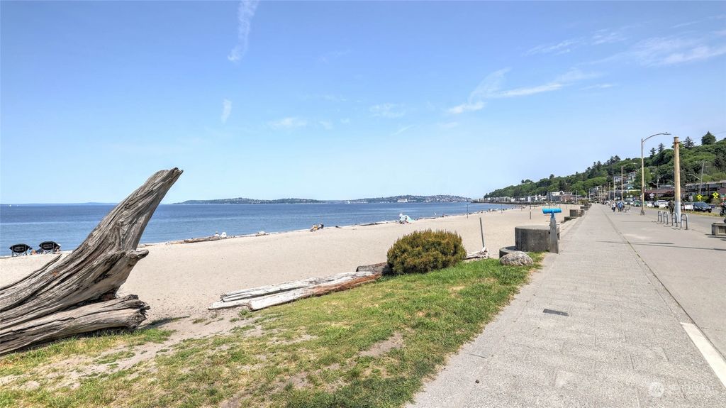 Photo of 2514 57th Avenue SW #102, Seattle, WA 98116 (MLS # 2069386)