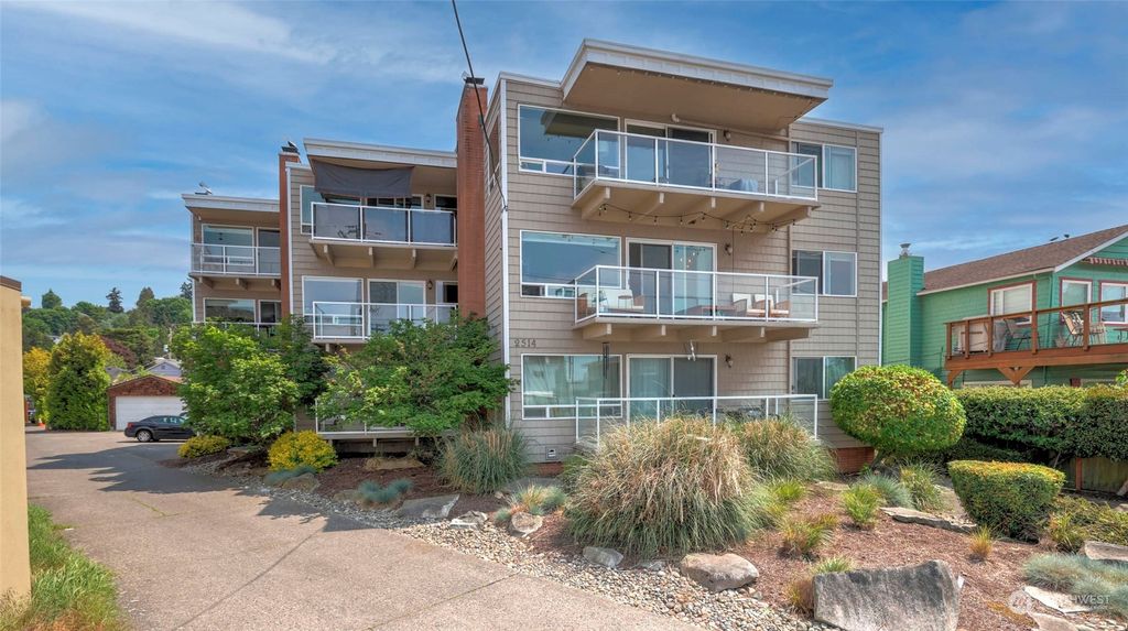 Photo of 2514 57th Avenue SW #102, Seattle, WA 98116 (MLS # 2069386)