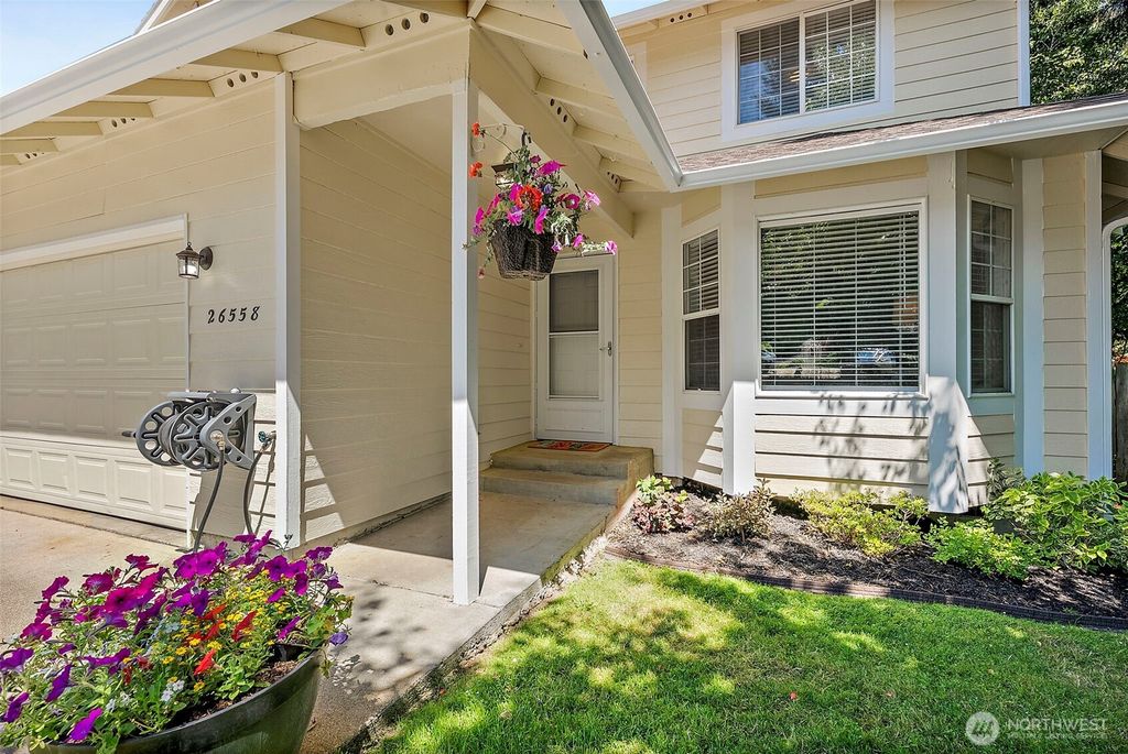 Photo of 26558 221st Avenue SE, Maple Valley, WA 98038 (MLS # 2404662)