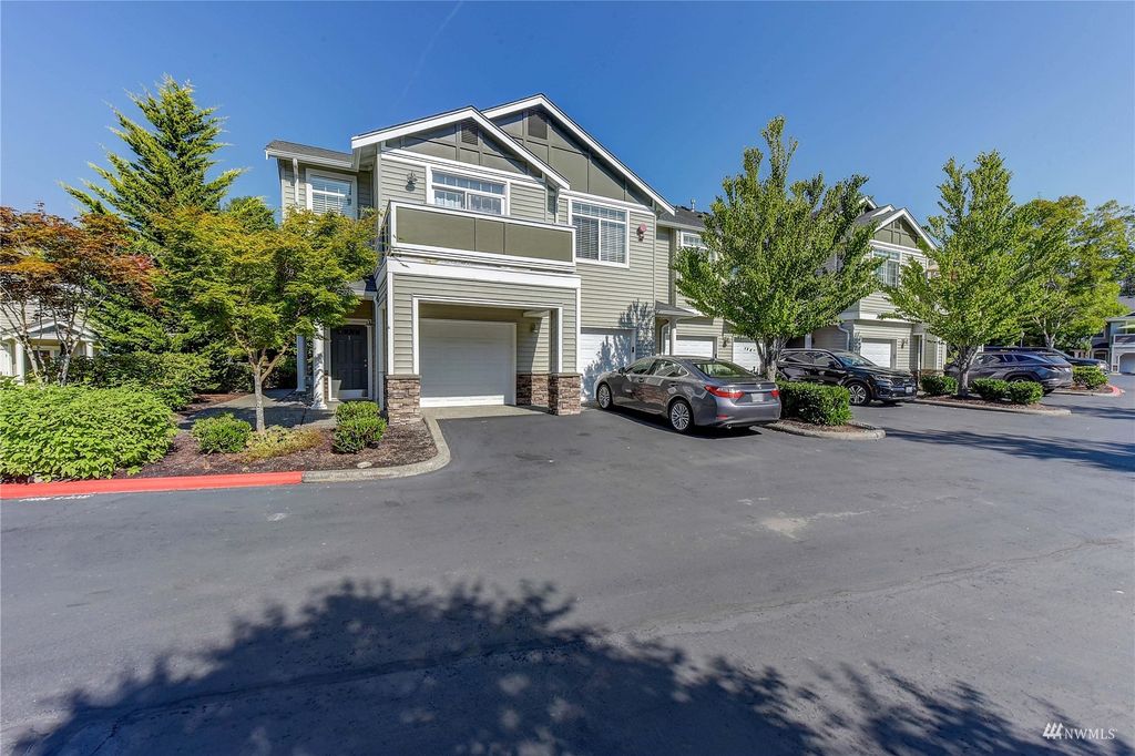 Photo of 1855 Trossachs Boulevard SE #805, Sammamish, WA 98075 (MLS # 1989919)