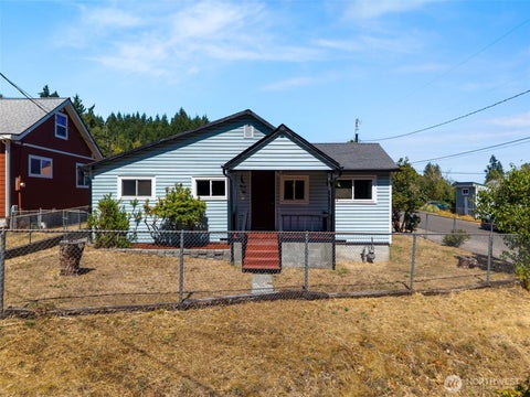 Photo of 1159 Hazel Avenue NW, Bremerton, WA 98312 (MLS # 2568174)