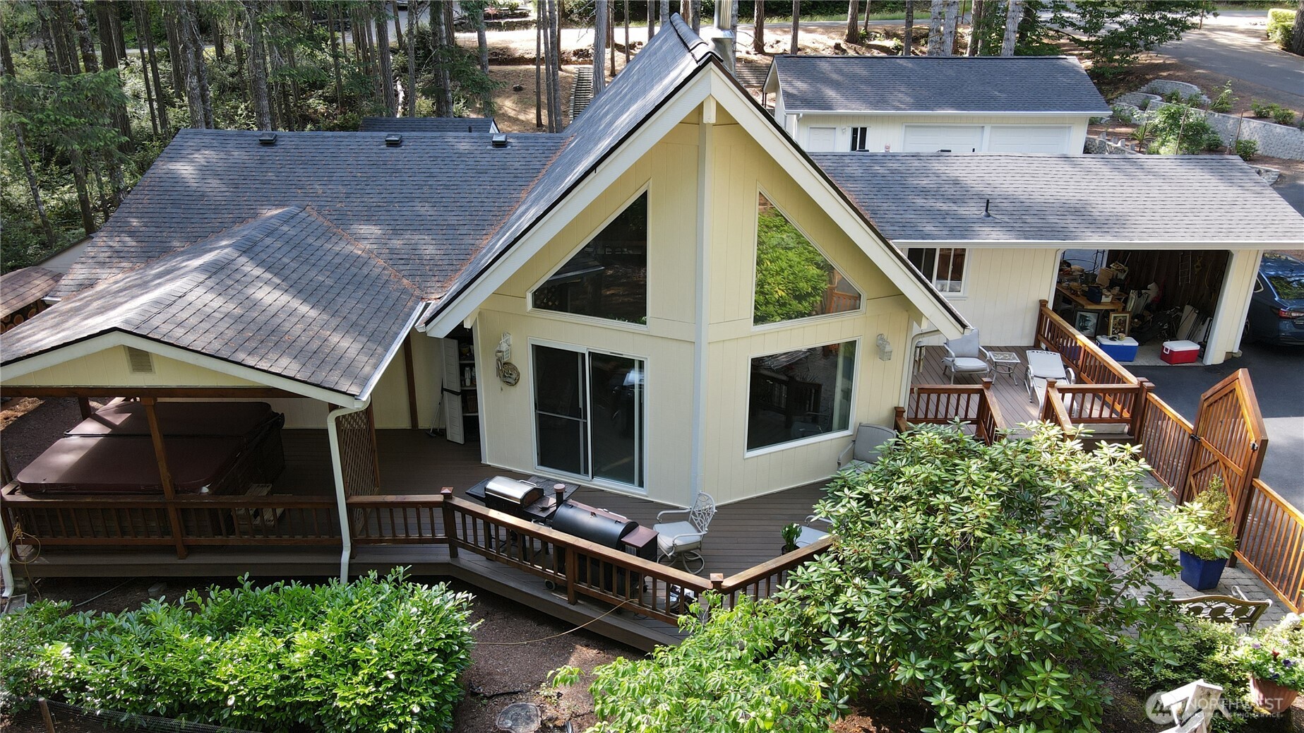 30 E Hemlock Lane