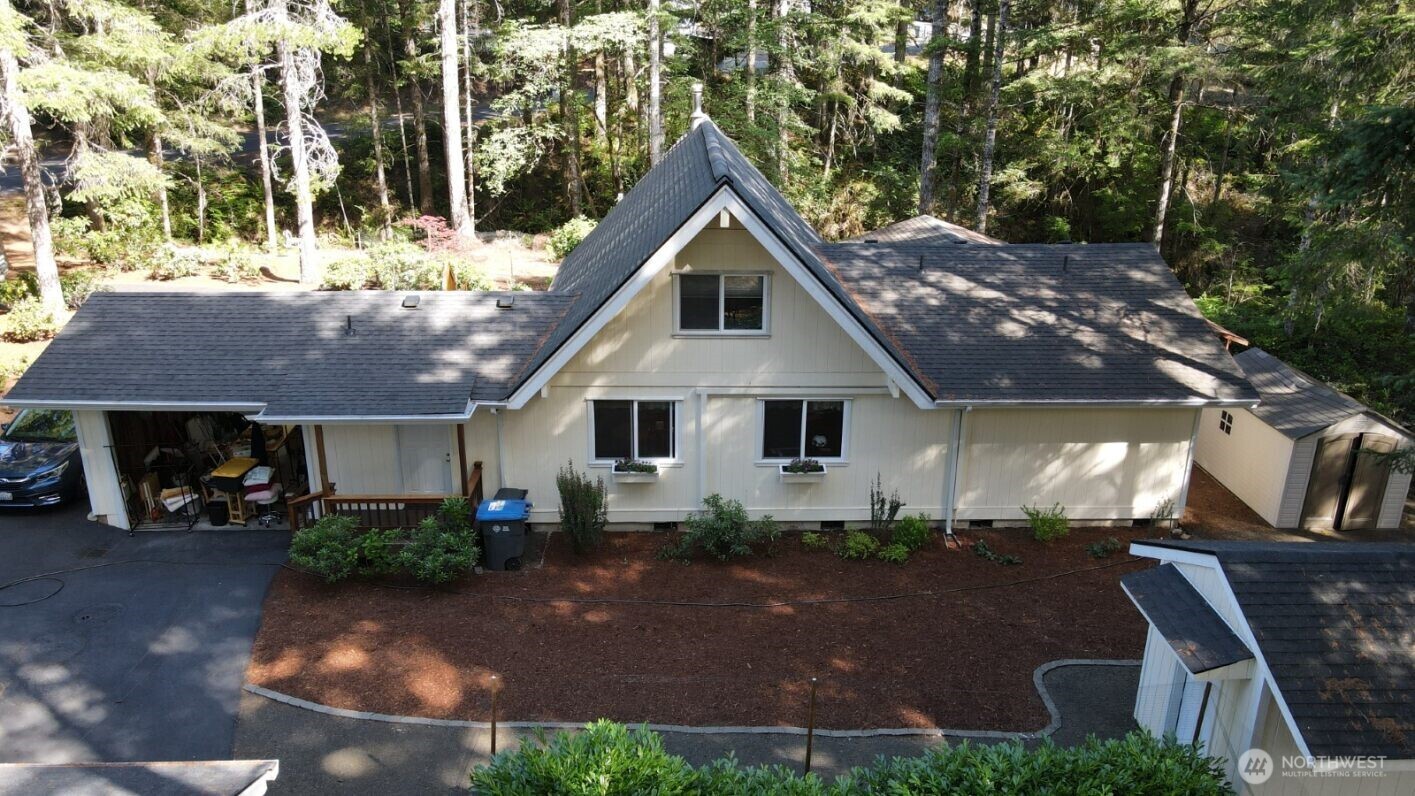 30 E Hemlock Lane
