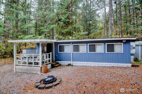 Photo of 244 Schinn Canyon Court, Deming, WA 98244 (MLS # 2453664)