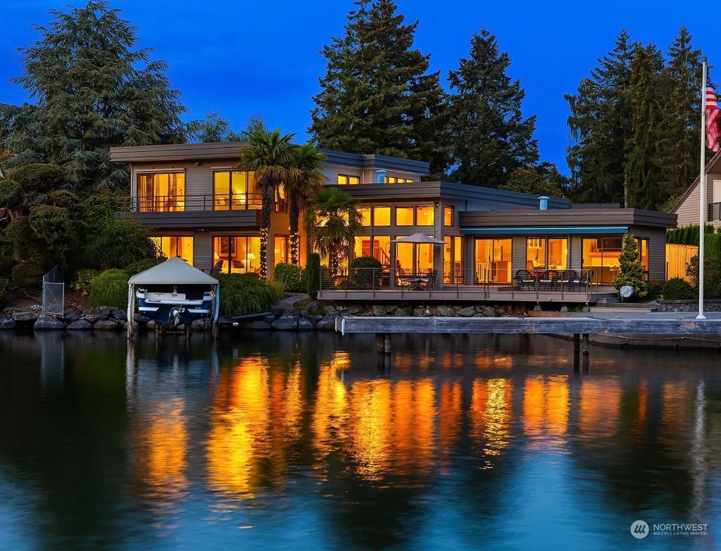 Photo of 61 Skagit Key, Bellevue, WA 98006 (MLS # 1992869)