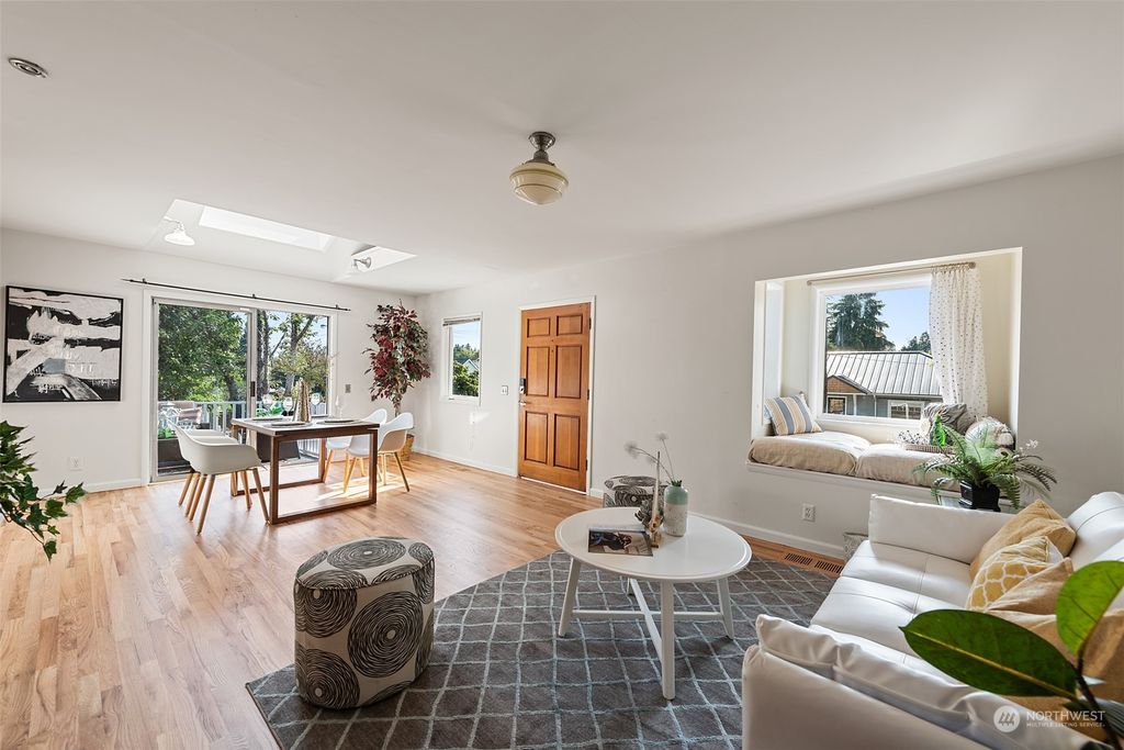 Photo of 7326 39th Avenue NE, Seattle, WA 98115 (MLS # 2131855)