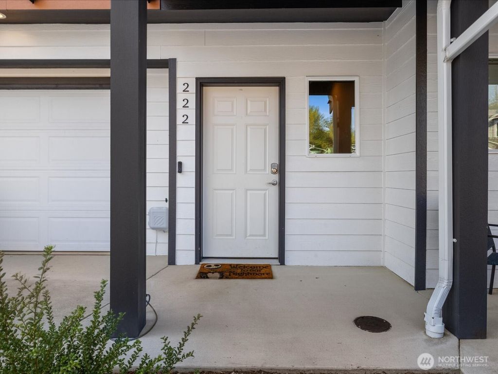 Photo of 222 Raybird Avenue, Granite Falls, WA 98252 (MLS # 2436595)