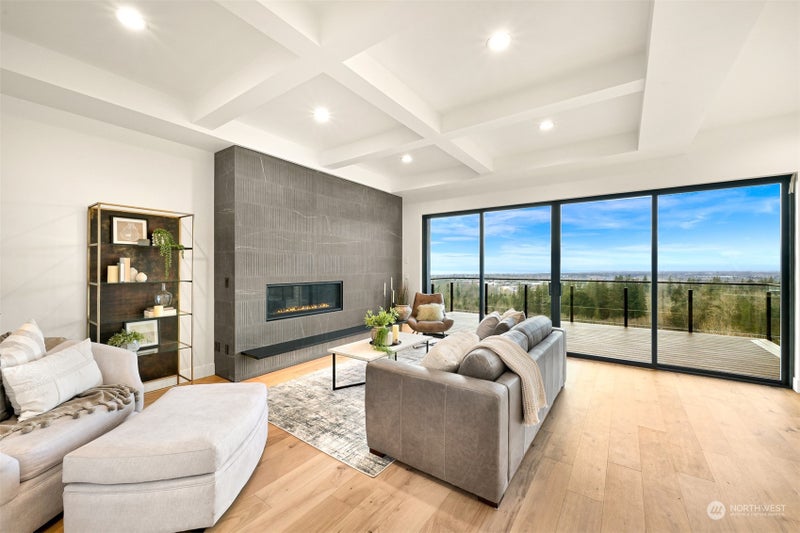 3153 Chandler Parkway