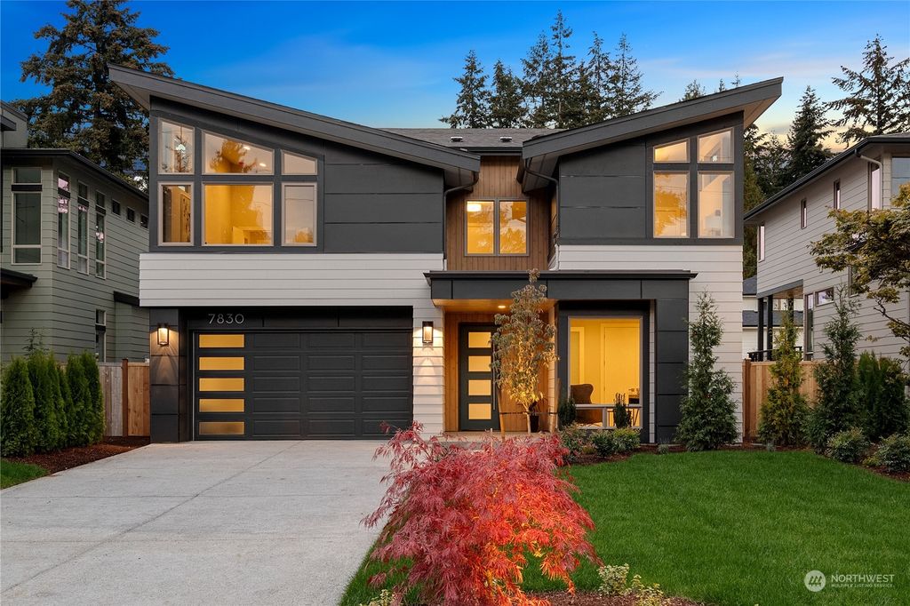 Photo of 7830 124th Avenue NE, Kirkland, WA 98033 (MLS # 2299587)