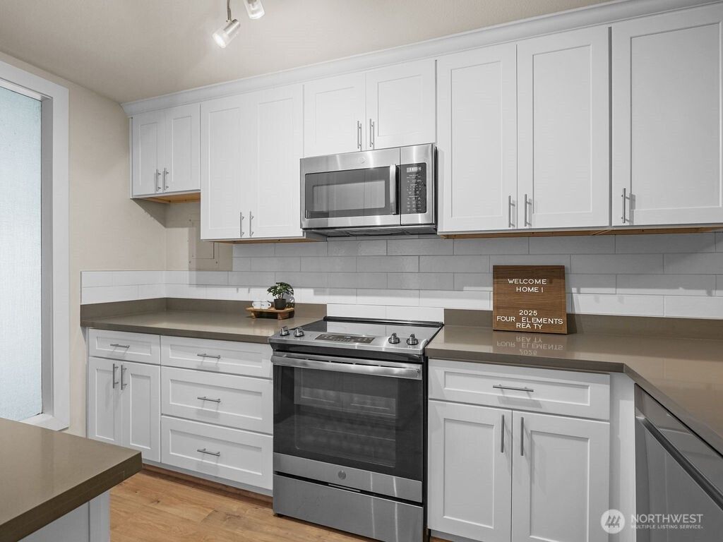 Photo of 6525 139th Place NE #39, Redmond, WA 98052 (MLS # 2427969)