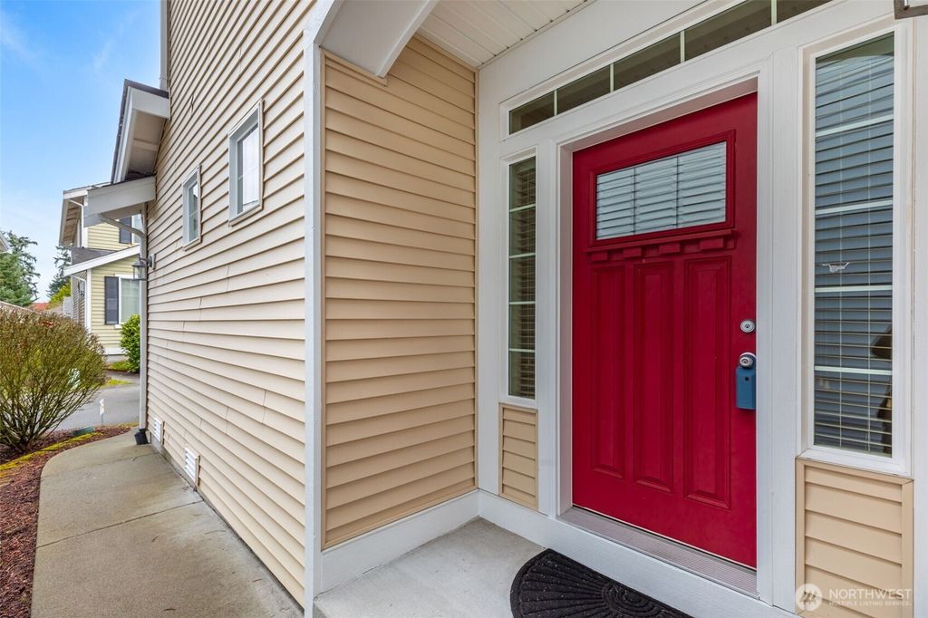 Photo of 19311 24th Avenue W #G, Lynnwood, WA 98036 (MLS # 2504756)