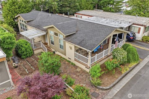 Photo of 18425 NE 95th Street #186, Redmond, WA 98052 (MLS # 2531184)